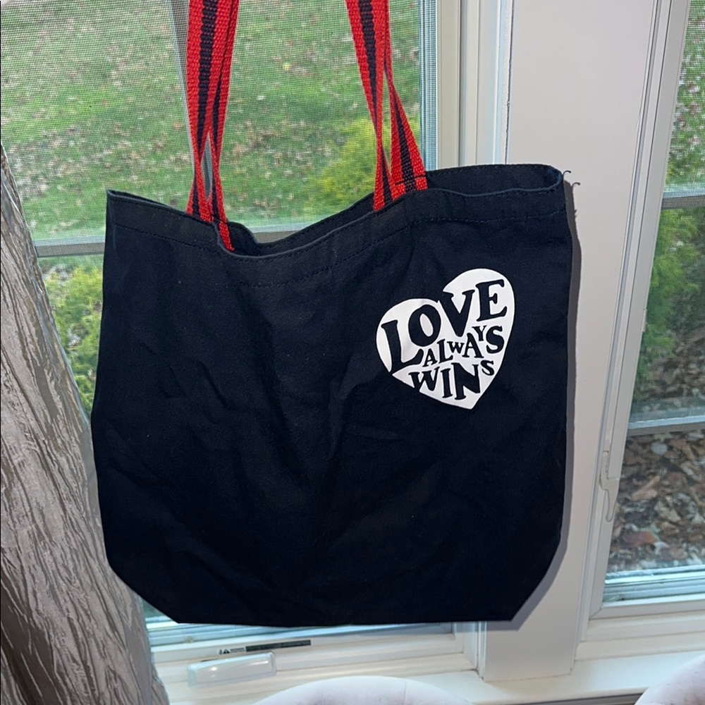 Two Old Navy Tote Bags View 3